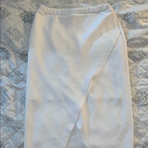 White highwaist skirt